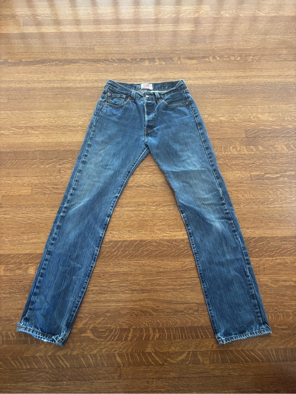 Levi's Straight Leg Jeans in Medium Blue Wash